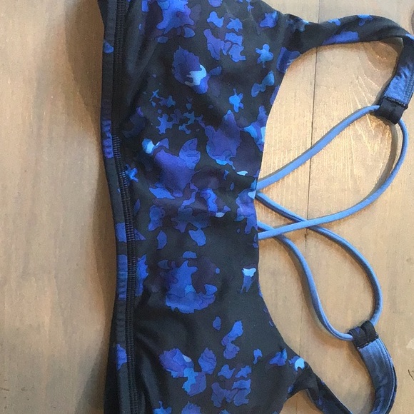 LULULEMON FREE TO BE BLUE SPORTS BRA - Picture 10 of 11